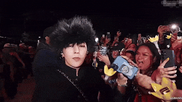 G-Dragon Vip GIF