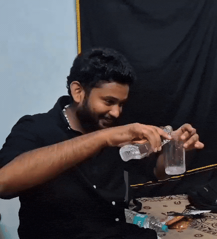 Sarasu GIF