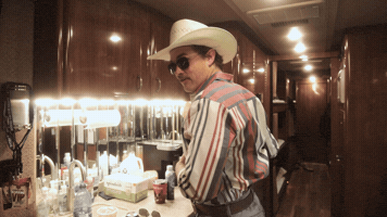 Top Sunglasses GIF by Leo33