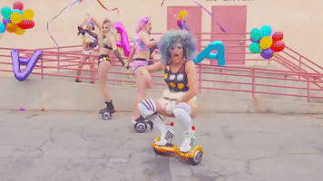 Cavalier drag queen aaa willam belli alaska thunderfuck GIF
