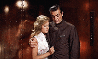 james-bond-sean-connery-ursula-andress-FTCb8RqGaAYZa