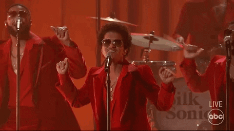 Bruno Mars anuncia que não vai concorrer ao Grammy de 2023 com Silk Sonic