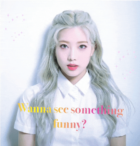 Kim Lip GIF