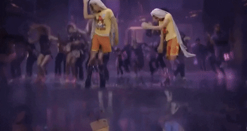 giphy.gif?cid=4d1e4f29157d1c1688d3811427