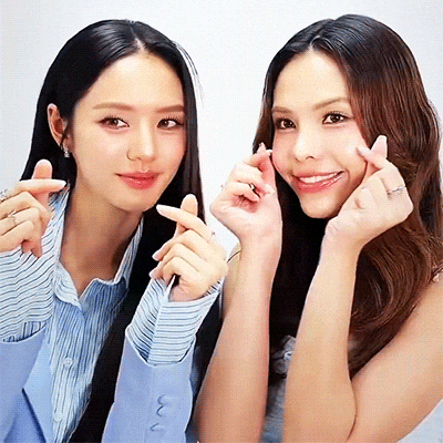 Pose Love GIF