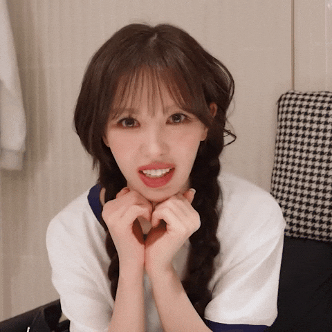 Wendy Wealive GIF