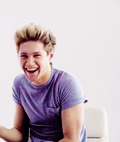  one direction laughing niall horan GIF