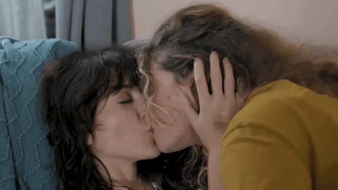 Sarah Michelle Gellar Kiss Gif By Gif Find Share On Giphy