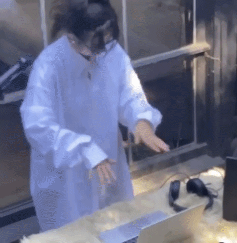 giphy.gif?cid=5e2148866da3542f1cc41d81a6