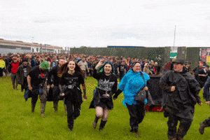 200.gif?cid=fc005b081a4304e115dc02c08bc490fad6445360bdf2c328&rid=200.gif&ct=g