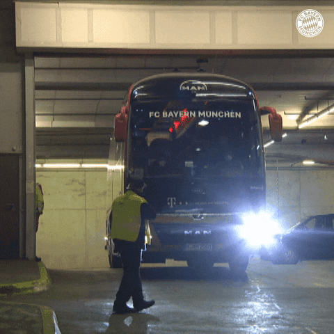 Bundesliga Bus GIF by FC Bayern Munich