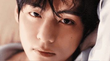 Kim Taehyung V GIF