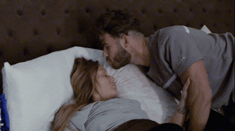 Good Night Kiss Gifs Get The Best Gif On Giphy