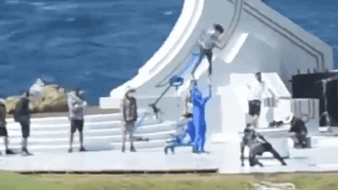 giphy.gif