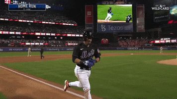 National League Kiss GIF by MLB