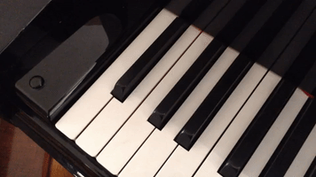 glenbarkman piano soft pedal una corda GIF