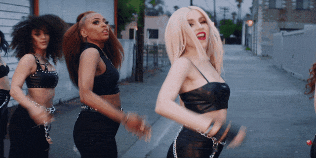 giphy.gif