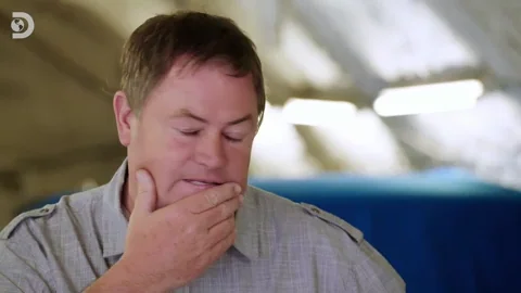 GIF by Discovery Europe