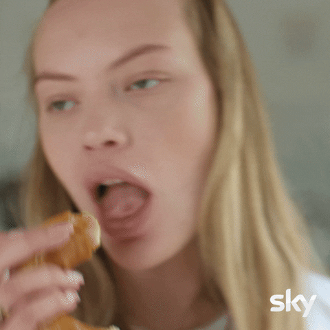 Hungry Girl GIF by Sky Deutschland