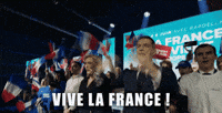 vive-la-france-jordan-bardella-marine-le-pen-LxKb5oAhB8casngf2v