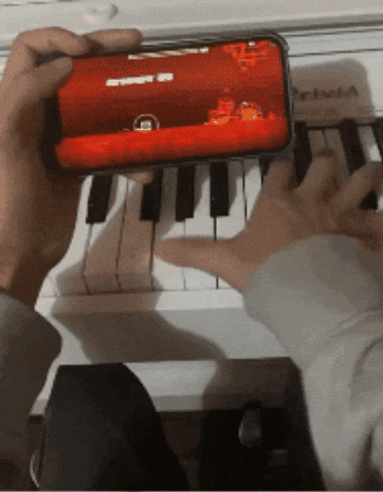 Piano GIF