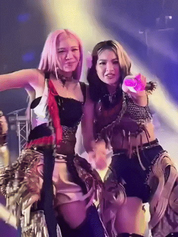 Mywalo GIF