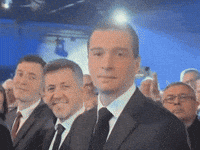 jordan-bardella-clin-doeil-ME51JMqv6YcYrlfTE2