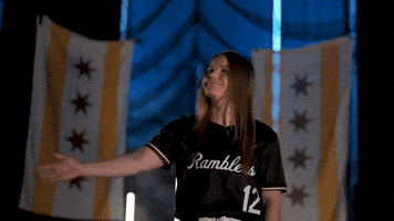Nat Lesnicki GIF by LoyolaRamblers