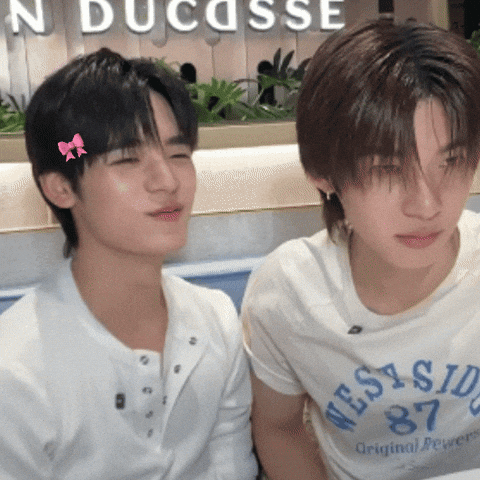 Por GIF