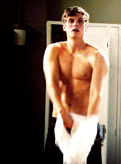 Hot Guy GIFs - Find & Share on GIPHY