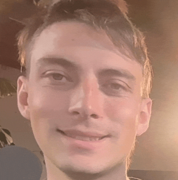 Stare Smile GIF by Goose (Goosify)