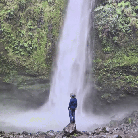 Summer Waterfall GIF by Turventur