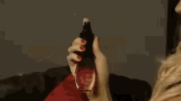 giphy.gif?cid=4d1e4f294a2139991bb5bdd6cf