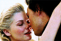 marie-antoinette-kiss-PBnB6xFJMv2Za