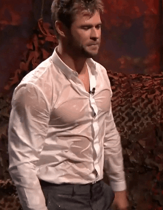 Sexy Chris Hemsworth GIF - Find & Share on GIPHY