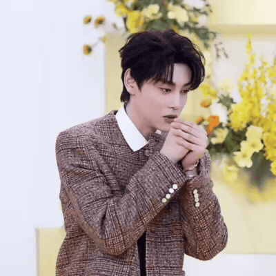 Lemonade Lei GIF