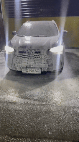 Tracker GIF