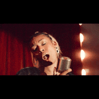 CasinosQc-singer-singing-chanteuse-Rfy73nxvzGmG4yZxmF