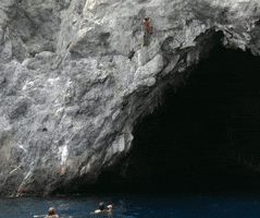 Amalfi Coast Climbing GIF by direzioneverticale.it