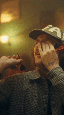 Darts Treffen GIF by JINX