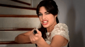 eugequevedook eugenia quevedo apunta con un arma yo te mato GIF