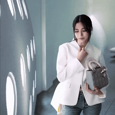 Dior Ling GIF
