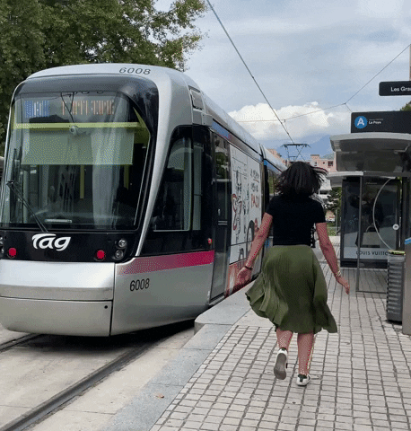 Course Tram GIF by M TAG Grenoble