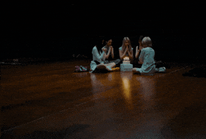 Era Sui GIF by KiiiKiii