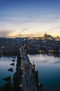 people-city-view-UKTvT1xdvhcOI
