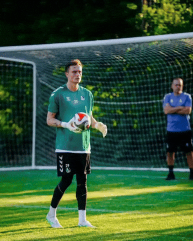 Jakub Szumski GIF