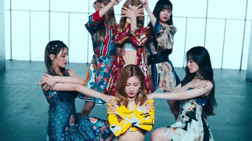 Latata Japanese Version GIF by (G)I-DLE