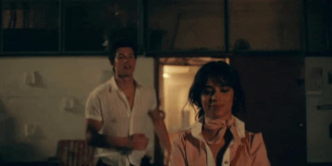 Señorita (with Shawn Mendes) GIFs - Find &amp; Share on GIPHY