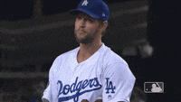 Clayton Kershaw tips pitches out of the stretch (GIF)