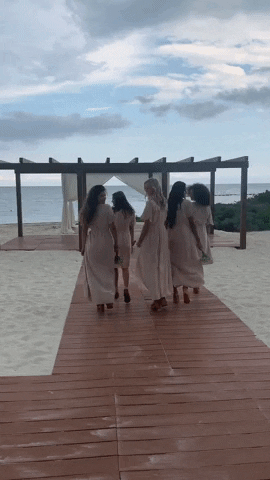 Model Cancun GIF